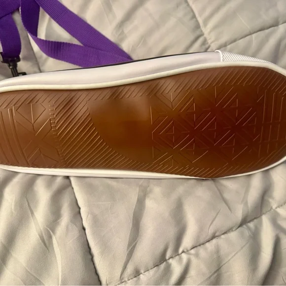 Purple purse sneaker - Picture 4 of 9